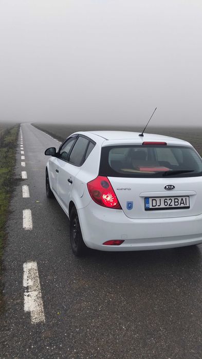 Vând kia cee'd 1.6 diesel negociabil