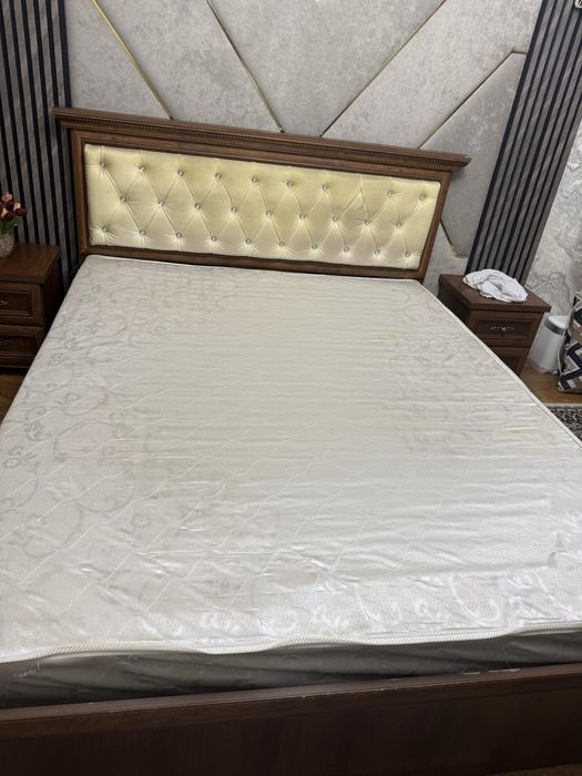 Продам Кровать двухспалка.