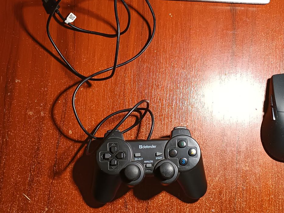 Продаю джойстик проводной