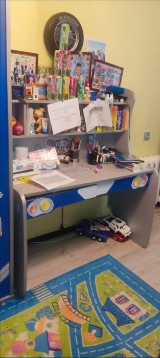 Кровать детская в форме машины