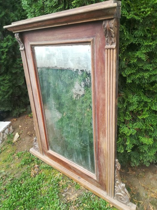 Rama de oglindă pentru comoda