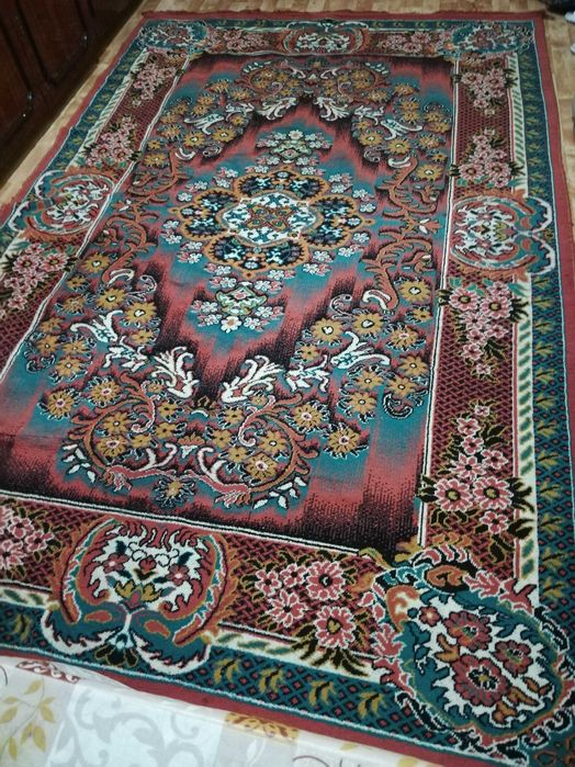 Продам чистые ковры