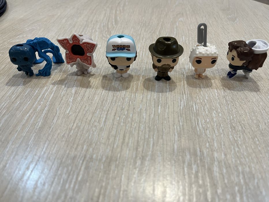 Киндер джой очень странные дела