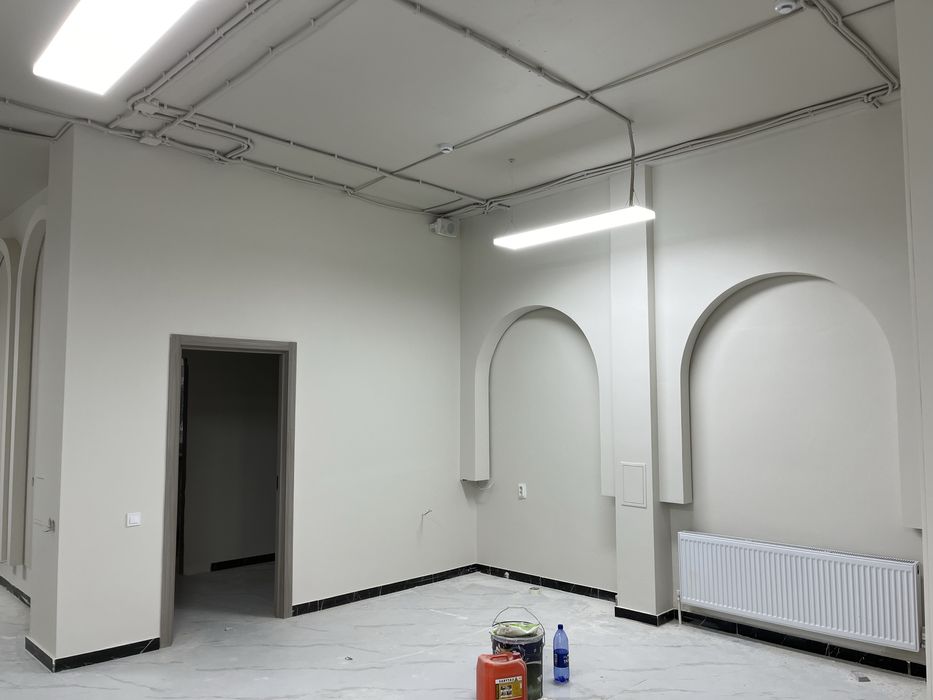 Покраска пульверизатором стен и потолков. Квартиры, офисы ангары школы