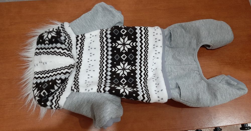 Продам комбенизое для собаки