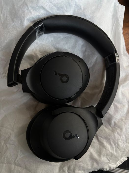 Слушалки Soundcore Q20i