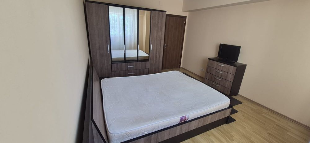Vând mobila dormitor stare foarte buna
