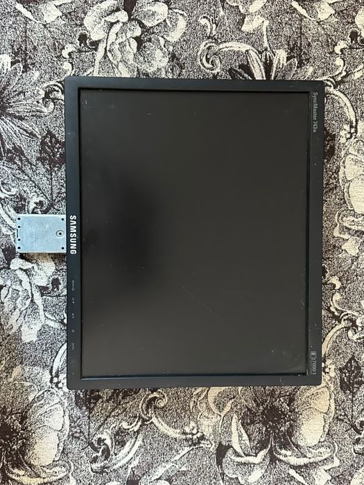 Монитор 17" Samsung SyncMaster 743N (без ножки, под кронштейн)