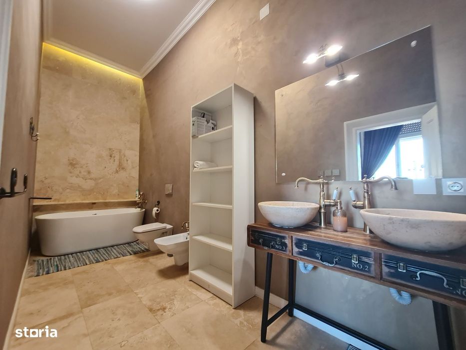 Inchiriez Ap. 3 Camere 2bai Ultracentral Bulevard Piata Mica Deosebit!