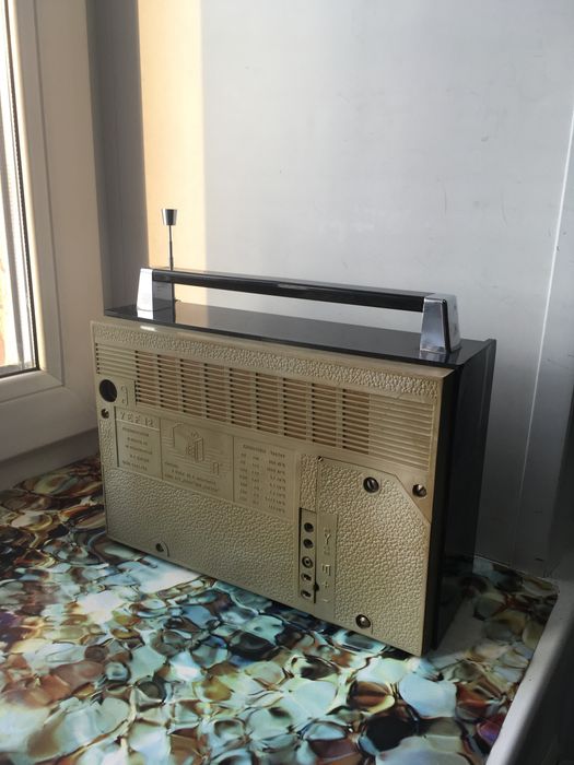 Советский радиоприемник Вэф-12