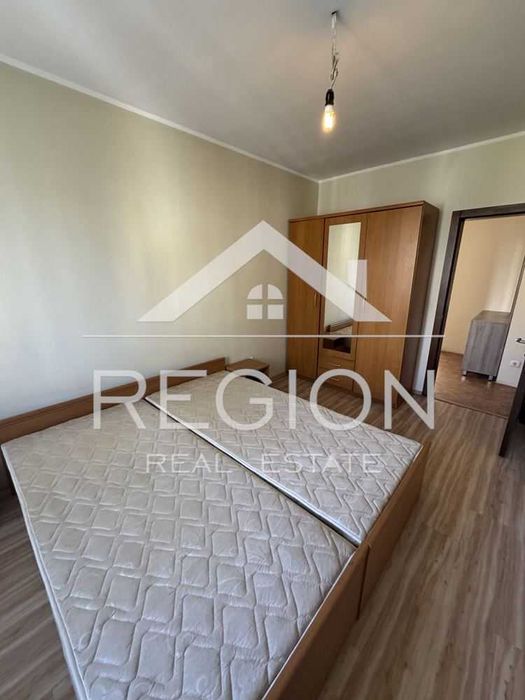 Тристаен полуобзаведен апартамент-Левски