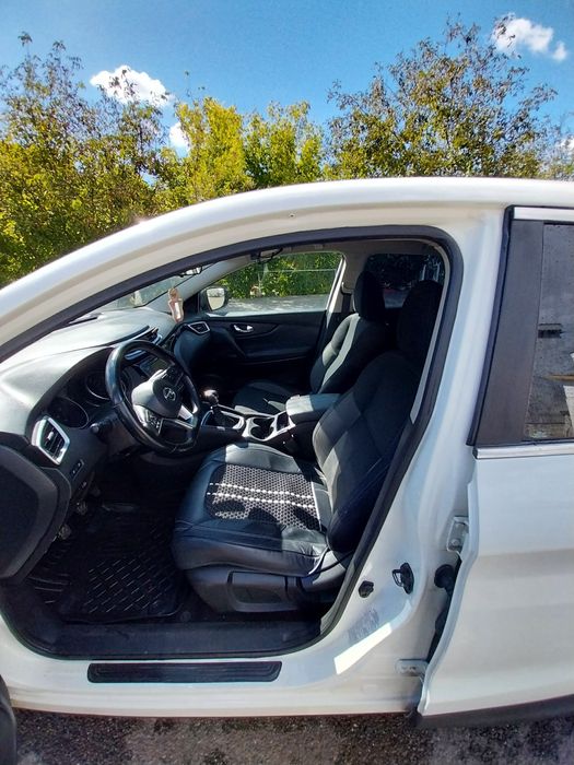 Vând Nissan Qashqai 1,7 dci all mode 4×4 A.F 2020