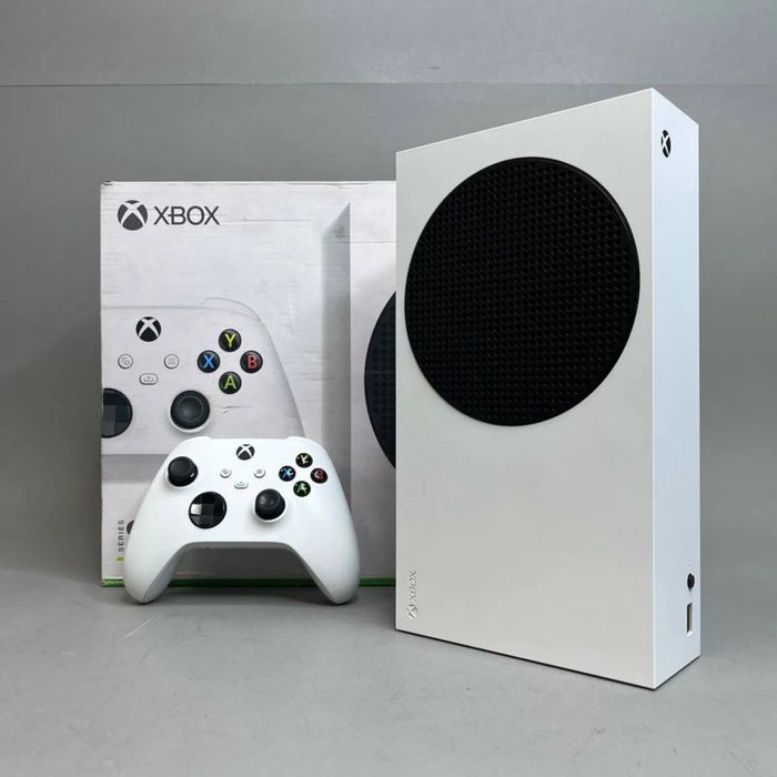 Продам Xbox S в хорршем состоянии