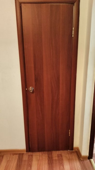 Продам двери б/у