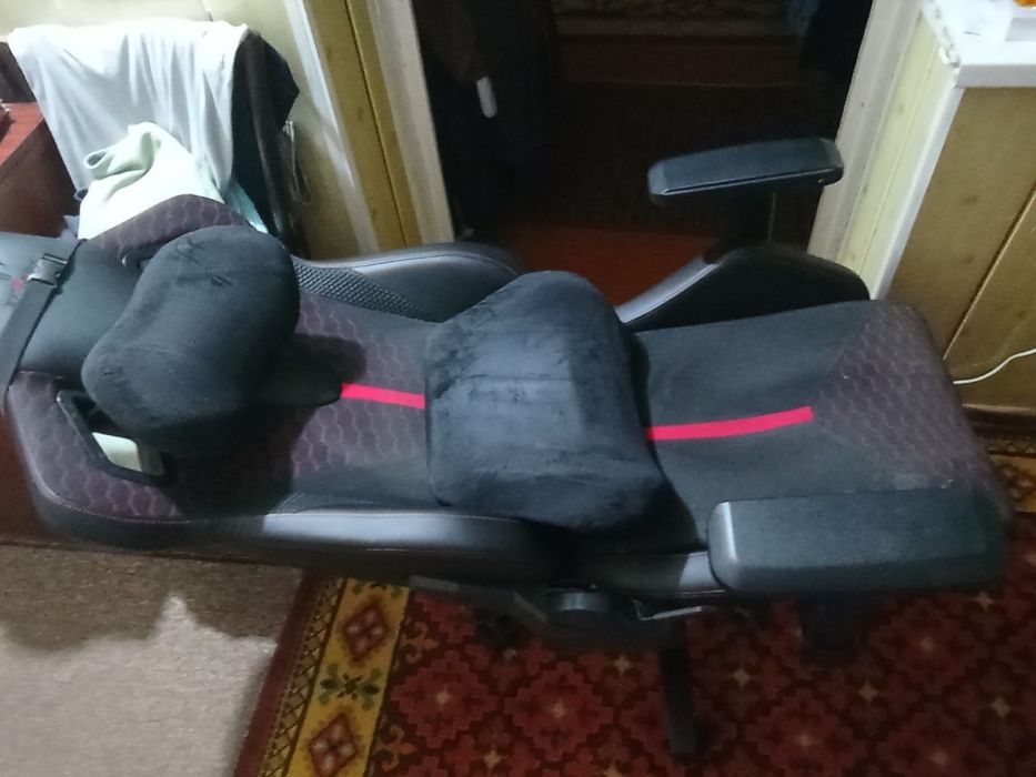 Кресло компьютерное — все механизмы в идеале