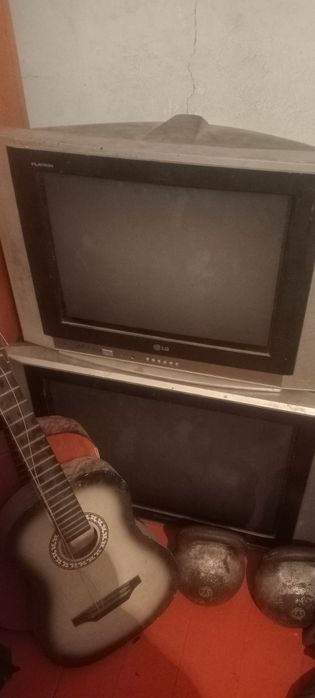 Продам старые телевизоры