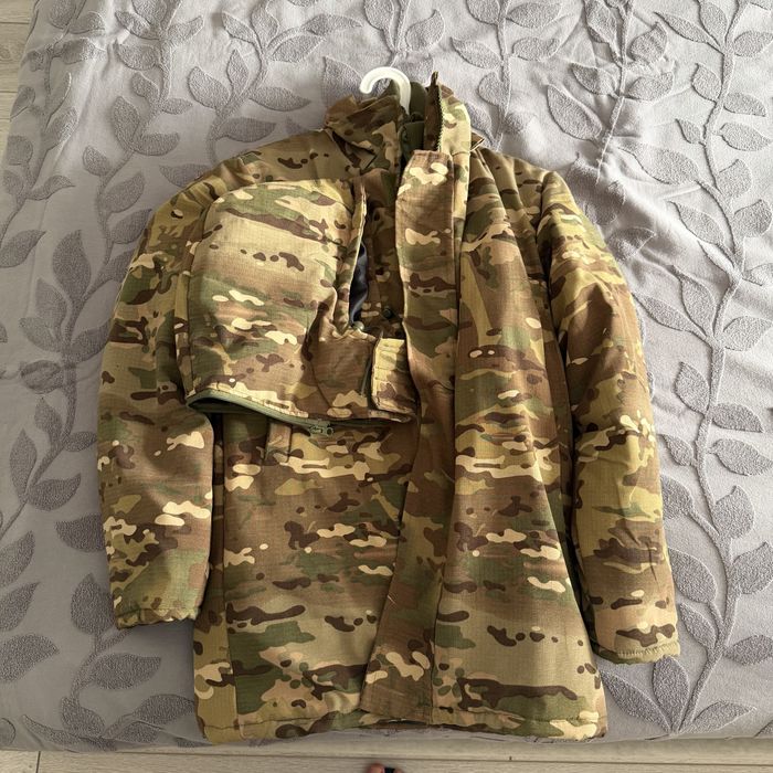 Военный бушлат и ватник