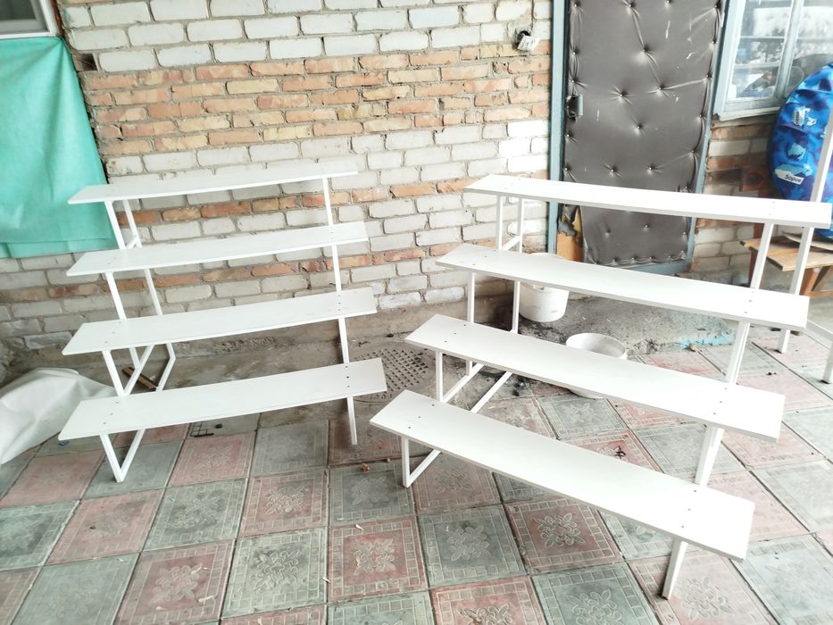 Полки для цветочного магазина