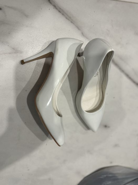 Обувь по 2000 тыс в отличном состоянии