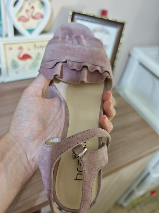 Продам женскую обувь