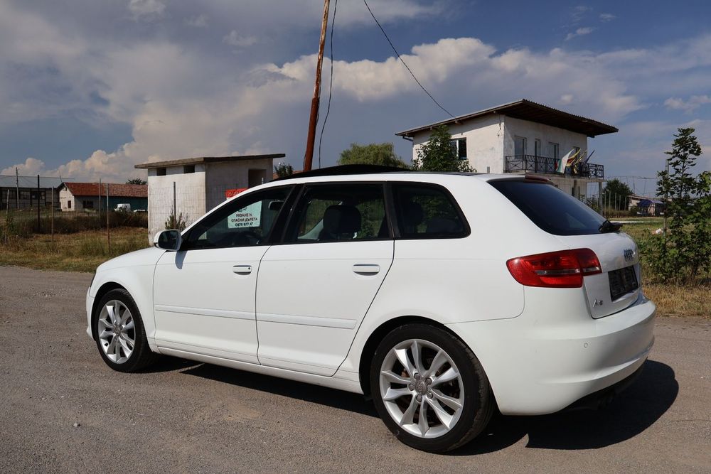AUDI A3 2.0 170кс. 2011г.  Панорама
