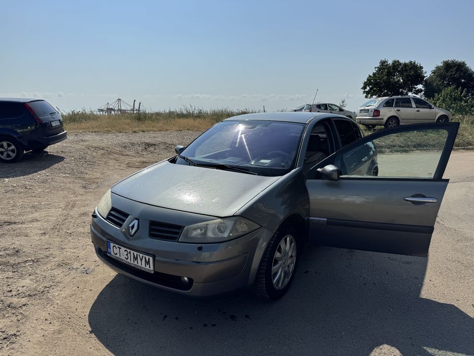 Reno megan 2 sedan