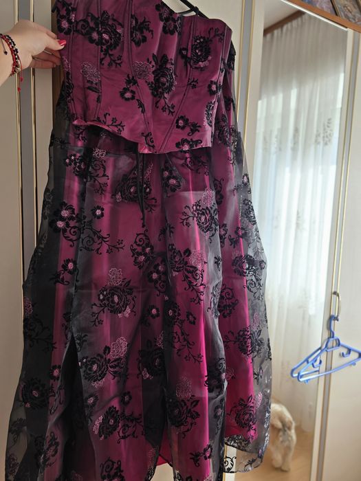 Vând costum de dama pentru nuntă