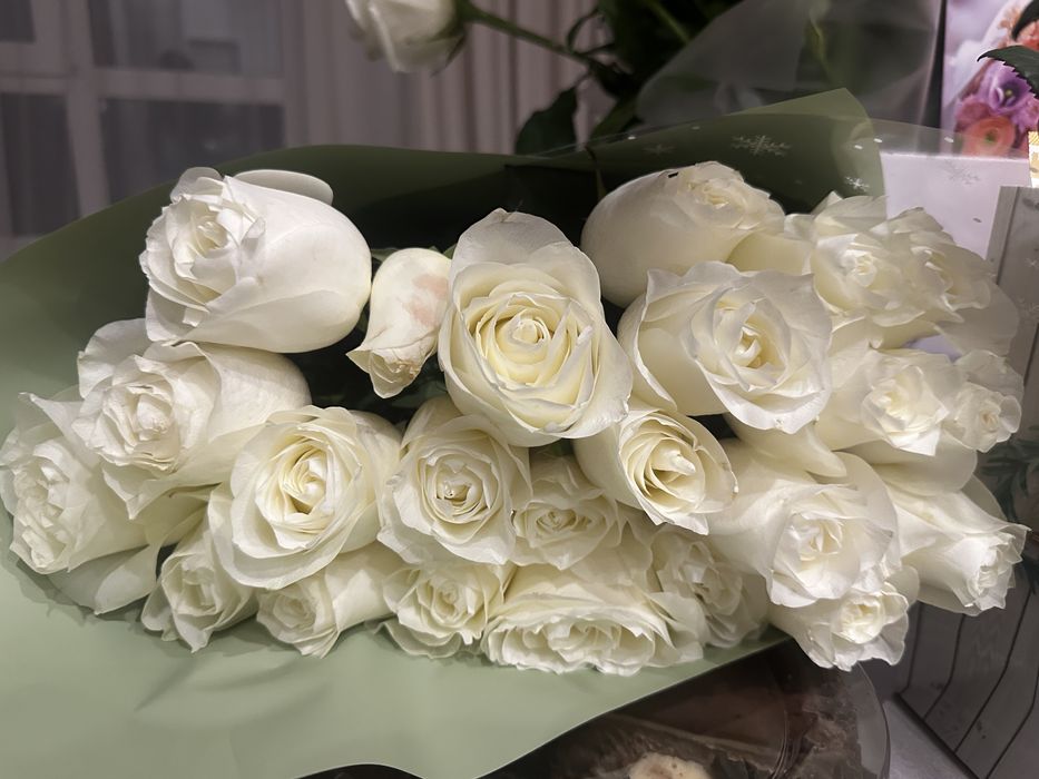 Продом свежие цветы