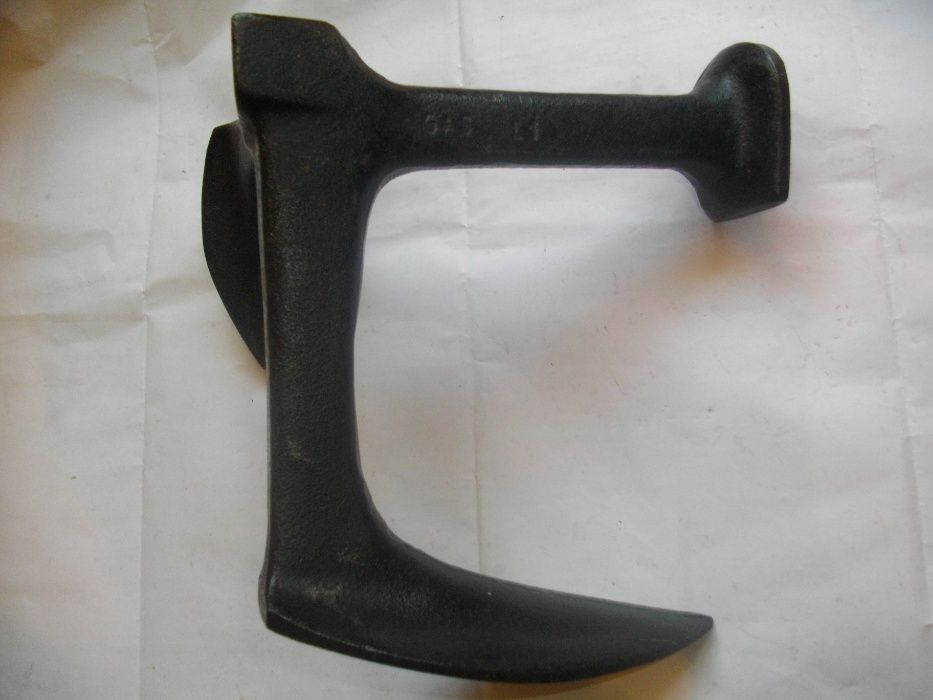 Нова немска тристранна 170мм/2,2кг тип обущарска Наковалня