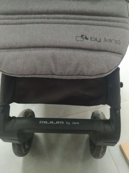 Vând cărucior Muum by Jane