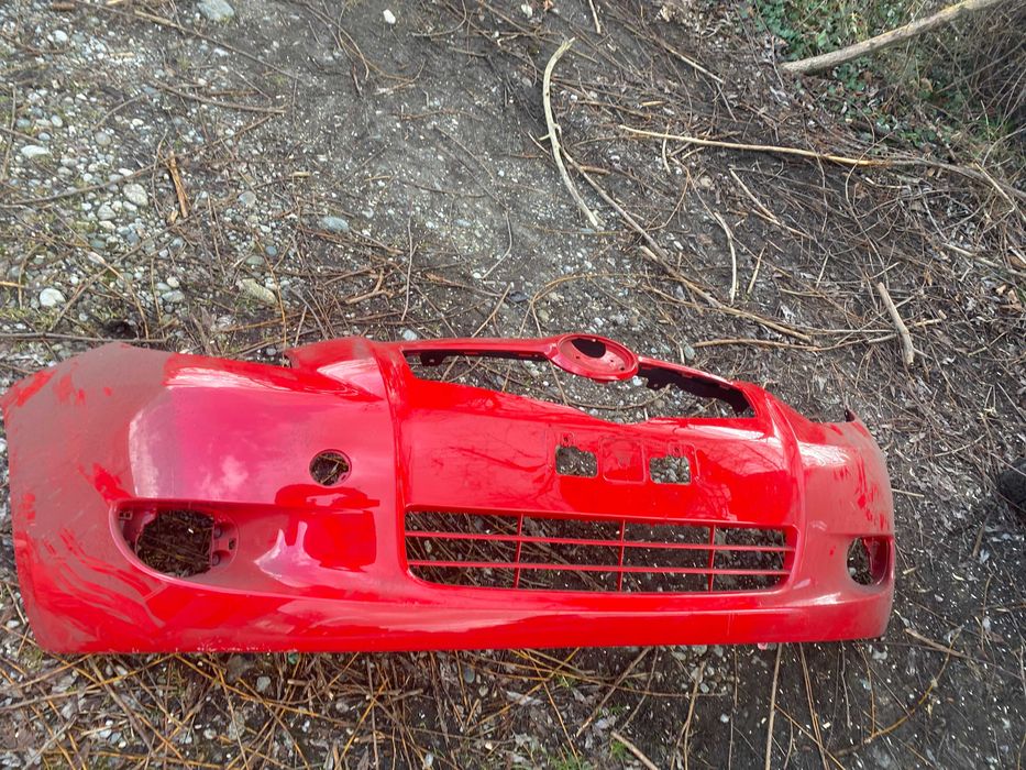 Броня предна Тойота ярис 05-08г.