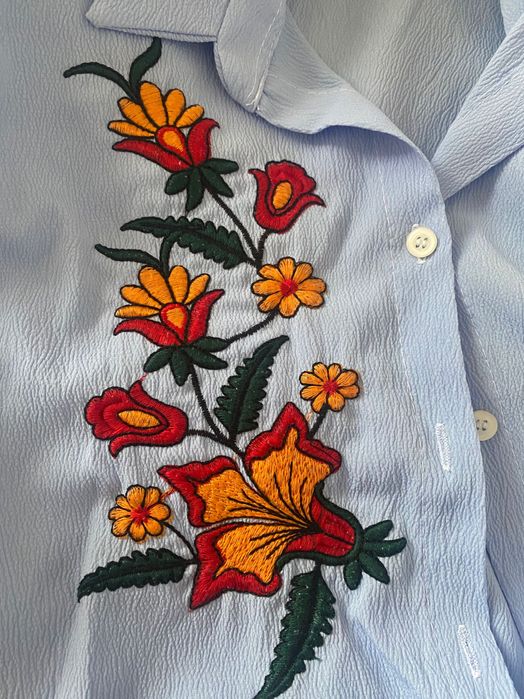 Bluză damă-model floral.