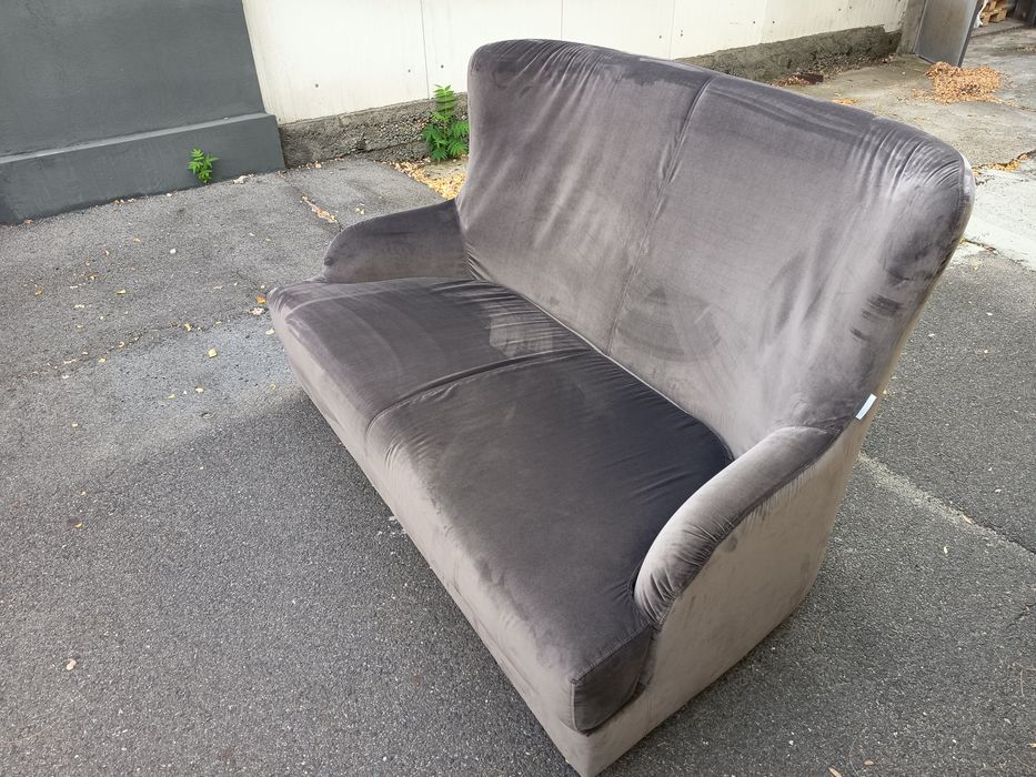 Vând canapea fixa,2 locuri,din gama de lux Musa Italia,Colecția Elain,mobilier italian premium/design high-end