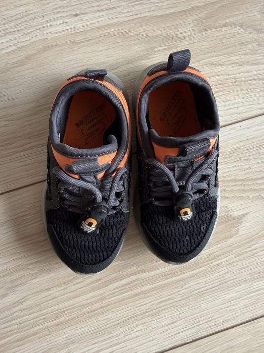 Детские кроссовки skechers 24