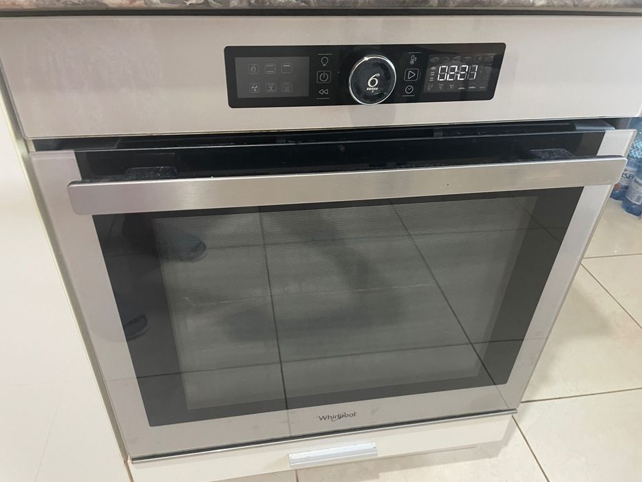 Cuptor electric Whirlpool
