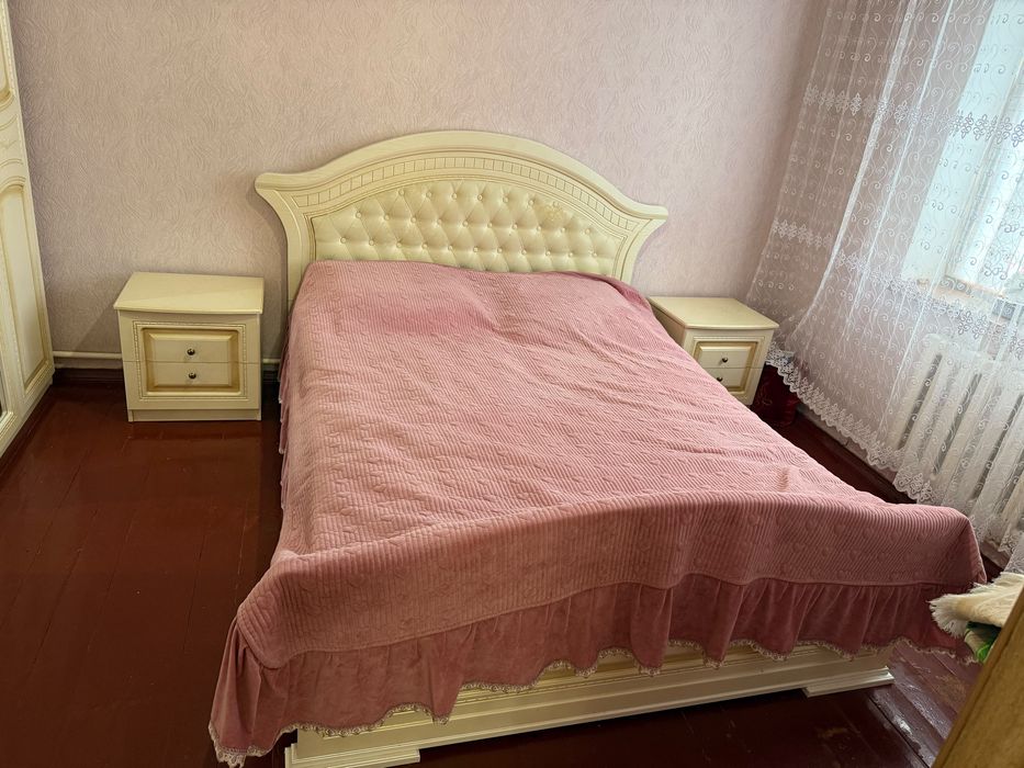 Спальний гарнитур