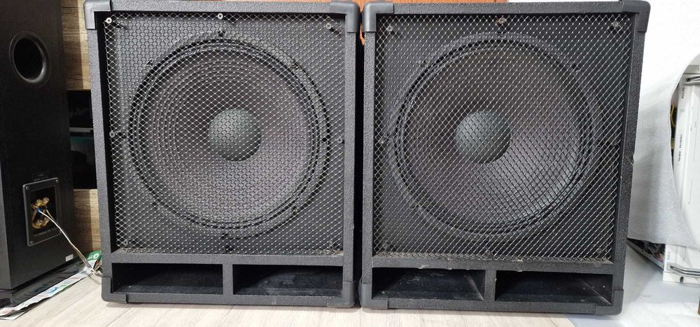 Два баса с Eminence DELTA-15LF-4