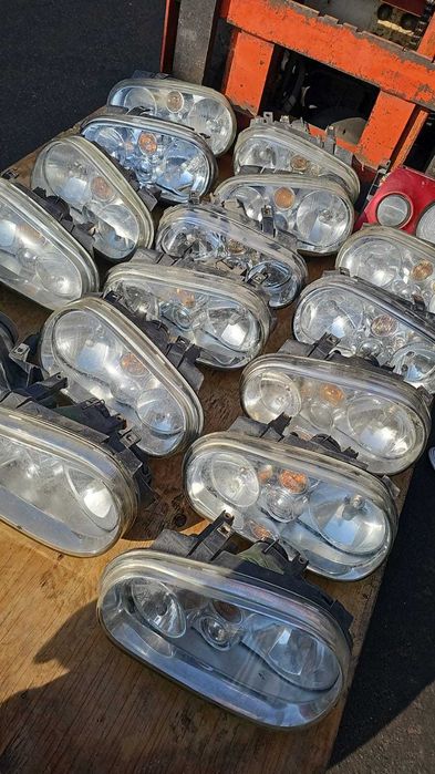 Фары на Фольксваген Гольф 4