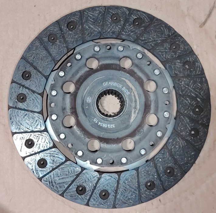 продавам съединител за Тойота RAV4 XA20 втора употреба