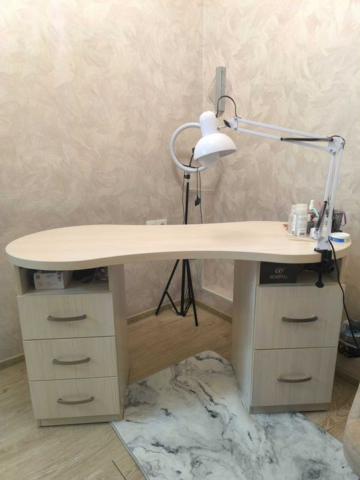 Продаю маникюрный сатол