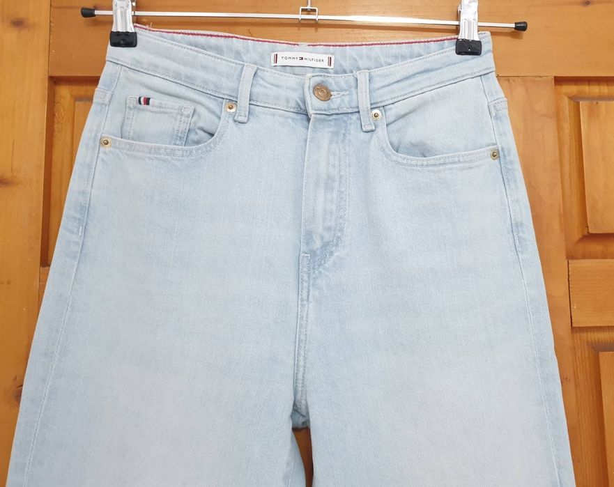 Нови.  Дамски оригинални дънки.  TOMMY HILFIGER