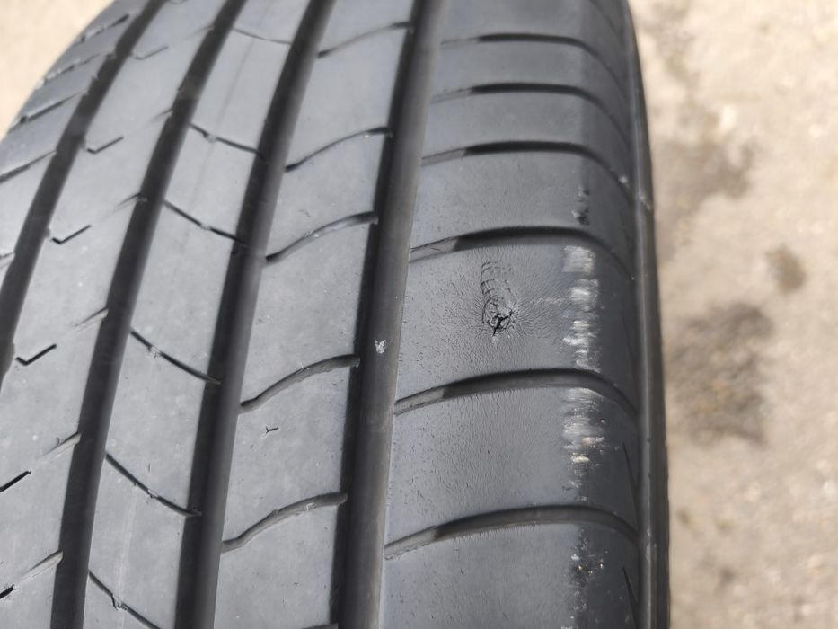 215/60/17" 4бр Kumho ecsta hs51,dot2622,7mm