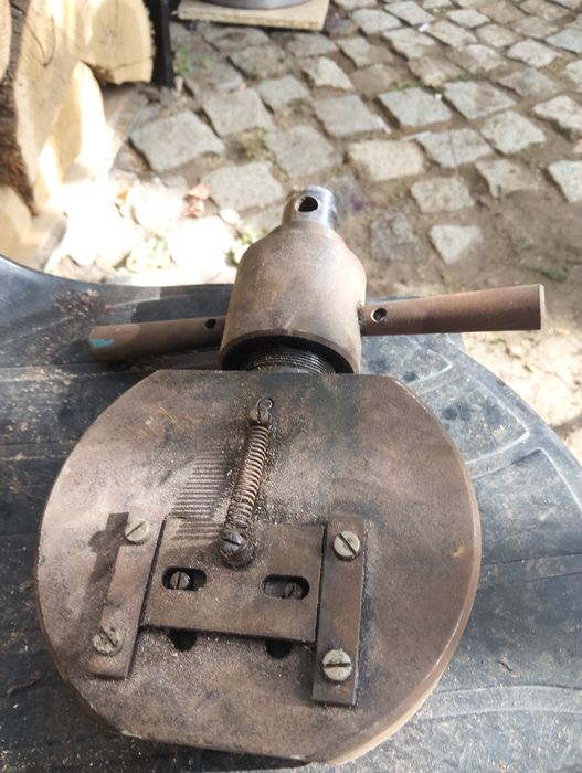 Продавам челюсти за изтегляне на желязо