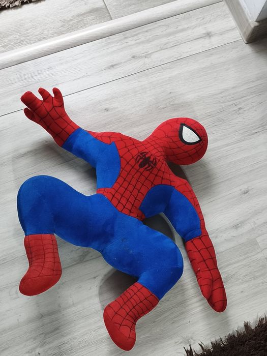 Vând Spiderman .