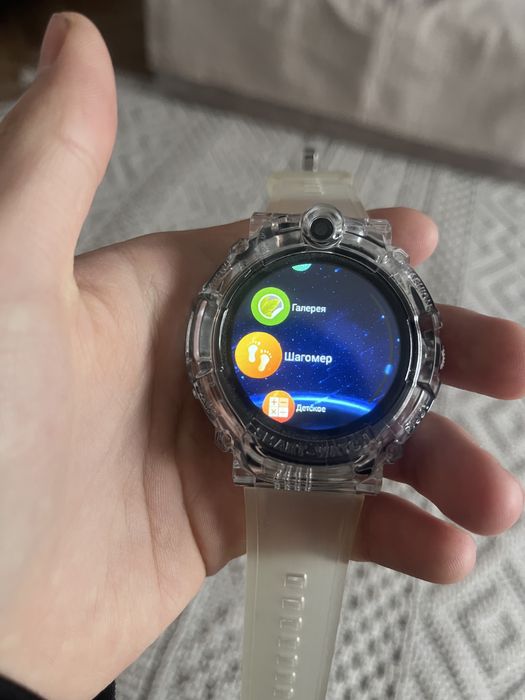 Smart Watch аты жоқ жақсы істеит………………………………………………………………………………………………..