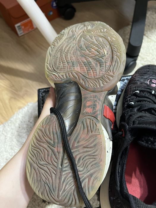 Продаю кроссовки баскетбольные