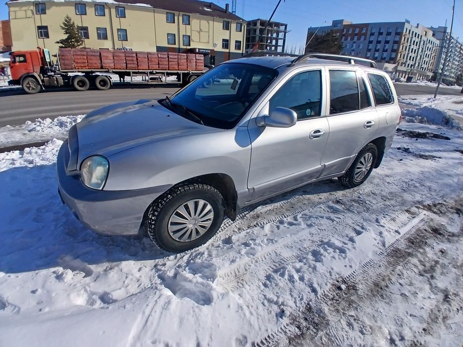 Хюндай санта фе.