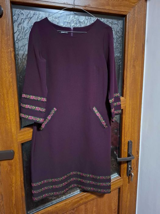 Rochie mov lungime medie cu motive florale marimea 42 M-L