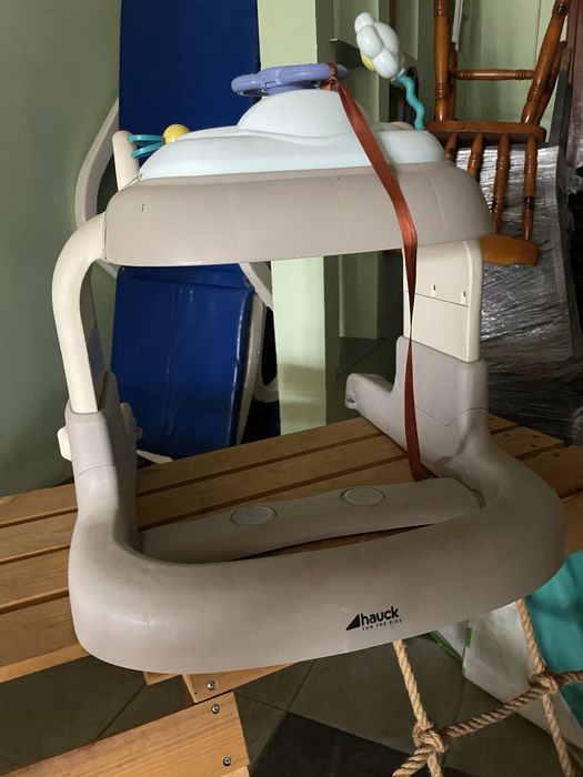 Бебешка проходилка HAUCK