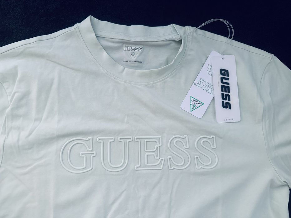 Нова тениска Guess L